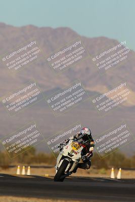 media/Dec-07-2024-CVMA (Sat) [[21c5f1ef85]]/Race 13-Amateur Supersport Middleweight/